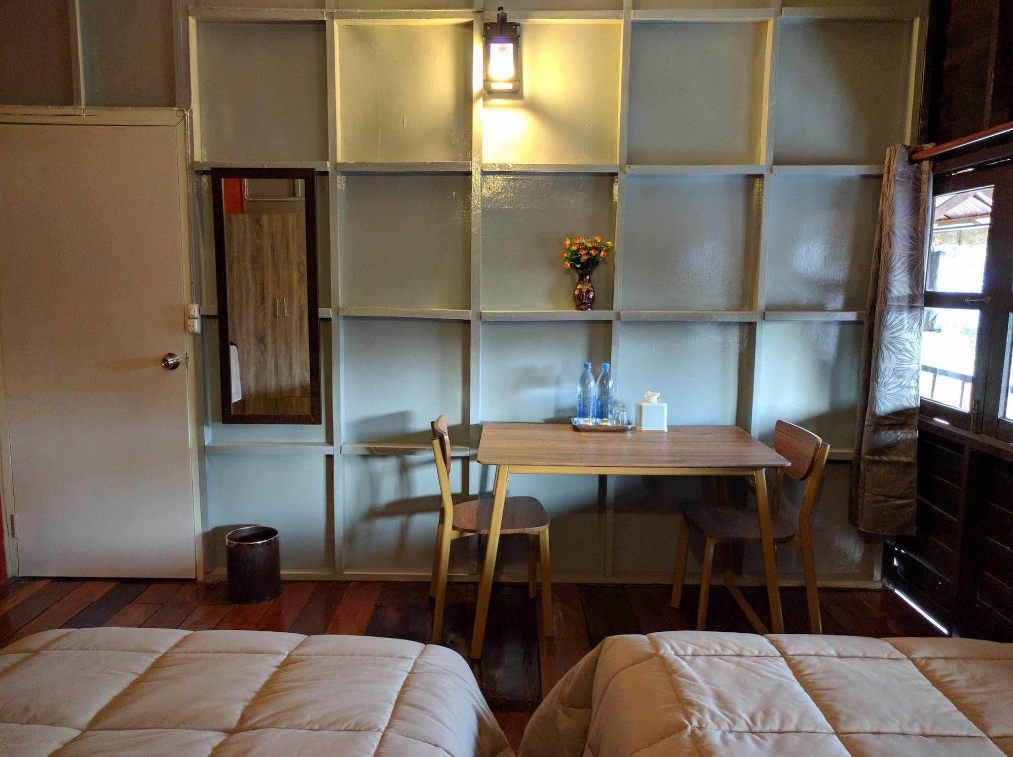 Funky Box Hostel Chiang Khong Exterior foto